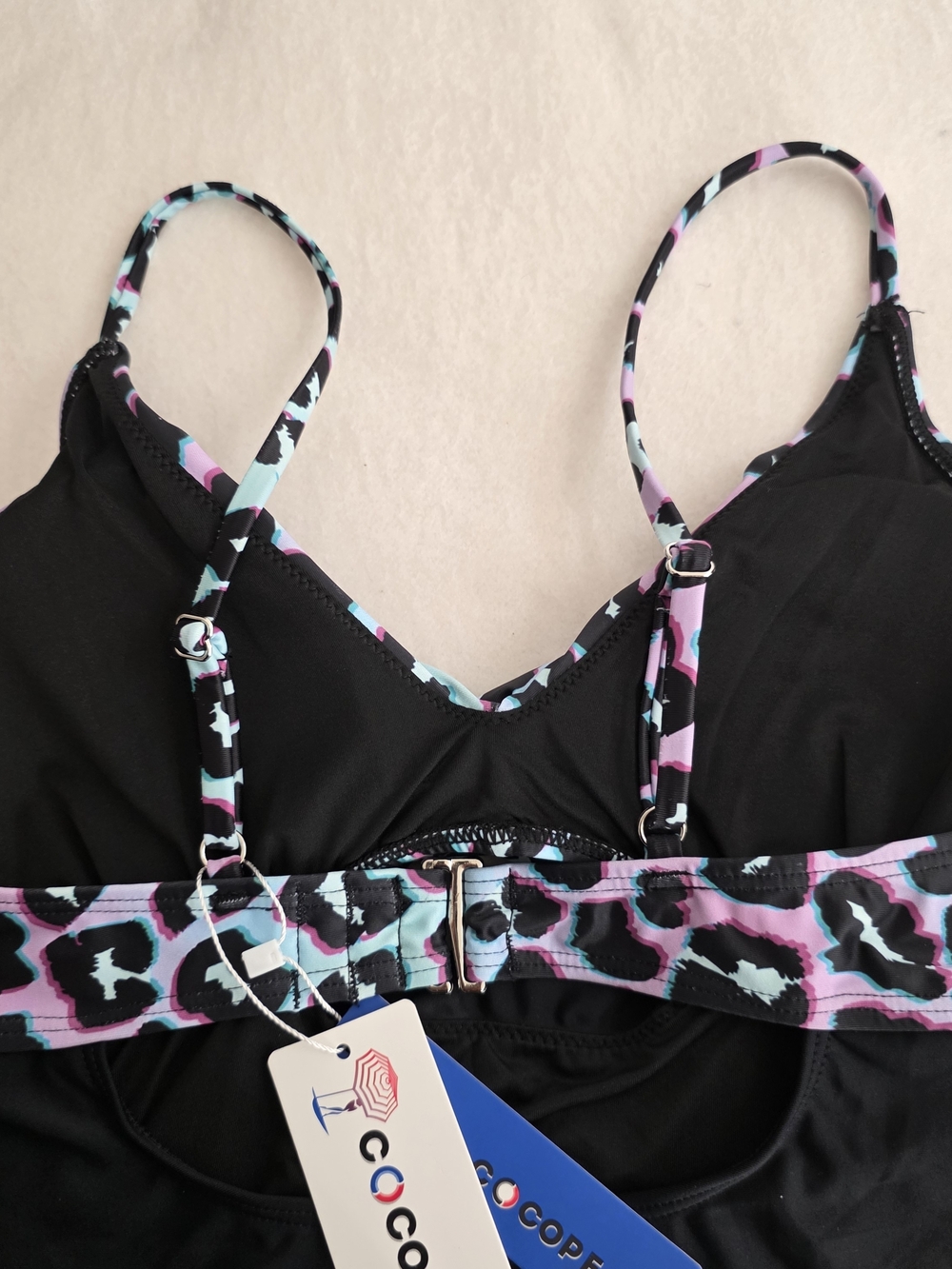 COCOPEAR NWT Sexy Cutout One Piece Swimsuit Size M - Picture 8 of 9